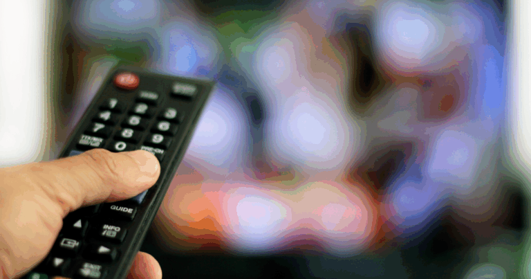 The Best TV Shows to Binge This Thanksgiving Week