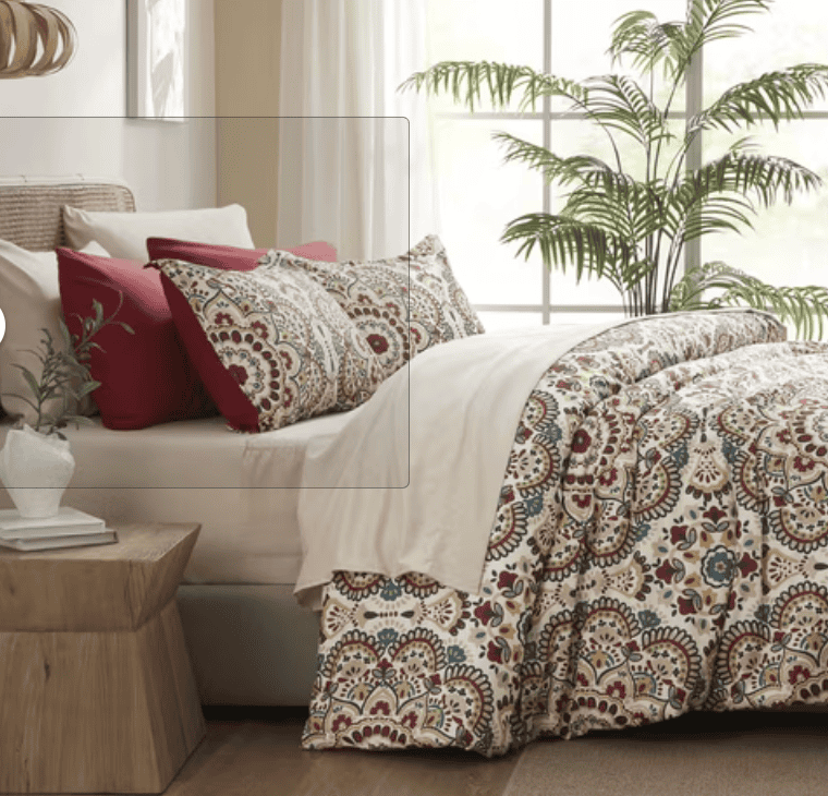 Regency Heights red king comforter set